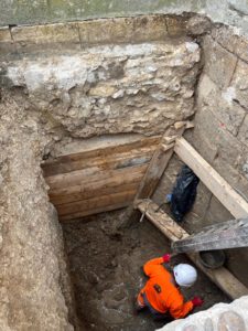 Début de travaux de fouille blindée