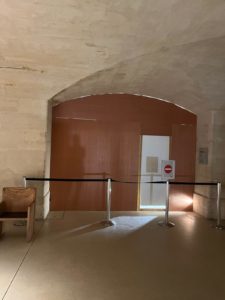 Montage de la cloison séparatrice de chantier