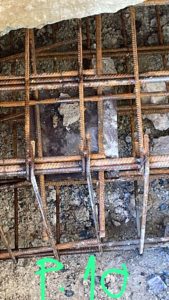 BATI-IDF ferraillage d'une longrine dans une fouille étroite au pied de la maison — reprise en sous-œuvre post-sécheresse à Antony (92).