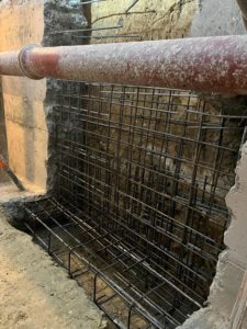 BATI-IDF ferraillage d'une passe du voile en béton armé, exécuté par passes alternées sous la structure existante — reprise en sous-œuvre, Argenteuil (95)