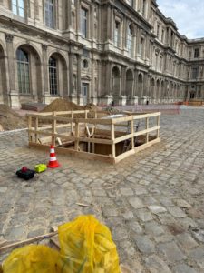 BATI-IDF blindage cadres bois traditionnel fouille Cour Carrée Louvre