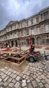 treuil de puisatier excavation manuelle Cour Carrée Louvre