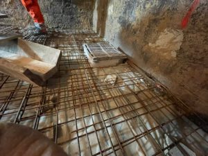 Dallage en cours — Détail du ferraillage, cave Puteaux (BATI-IDF)