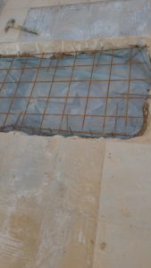 BATI-IDF treillis soudé mis en place pour la réfection ponctuelle du dallage au droit d'un massif — reprise en sous-œuvre, Marseille