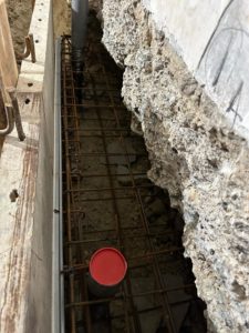 BATI-IDF longrine de liaisonnement ferraillée avec réservation pour micropieu en attente de coulage — reprise en sous-œuvre, Montigny-lès-Cormeilles (95)