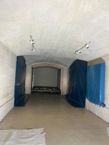 Protection des œuvres d'art pendant les travaux au Musée du Louvre