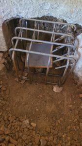 BATI-IDF cage d'armatures d'un massif de liaisonnement autour de la tête de micropieu et de sa platine de connexion — reprise en sous-œuvre, Saignon (84)