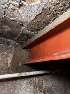 BATI-IDF détail de la nouvelle structure porteuse en poutres métalliques — plancher caves Saint-Denis