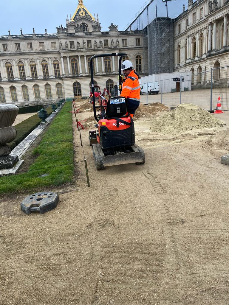 Compactage et finitions - tranchée de reconnaissance