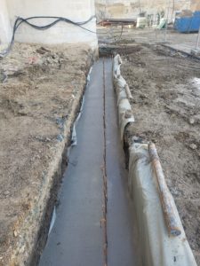 BATI-IDF longrine en béton armé bétonnée, attentes en place pour les futurs départs de voile de la terrasse — génie civil, Château de Villers-Cotterêts (02)