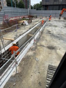 BATI-IDF murettes-guides pour paroi moulée en cours de réalisation — Gare 68BPP, Ligne 15 Est du Grand Paris.