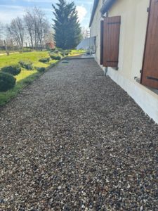 BATI-IDF abords et façade arrière de la maison confortée par reprise en sous-œuvre — Beaulieu-sur-Loire (45).