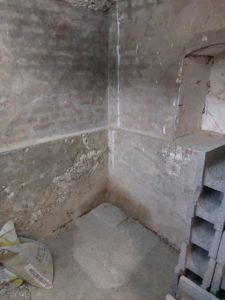 BATI-IDF démolition soignée du dallage et sciage du revêtement avant excavation du puits — site pénitentiaire de Béthune (62).