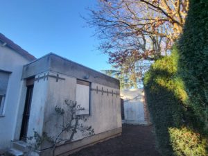 BATI-IDF vue d'ensemble de la propriété après reprise en sous-œuvre du pavillon — La Celle-Saint-Cloud (78).