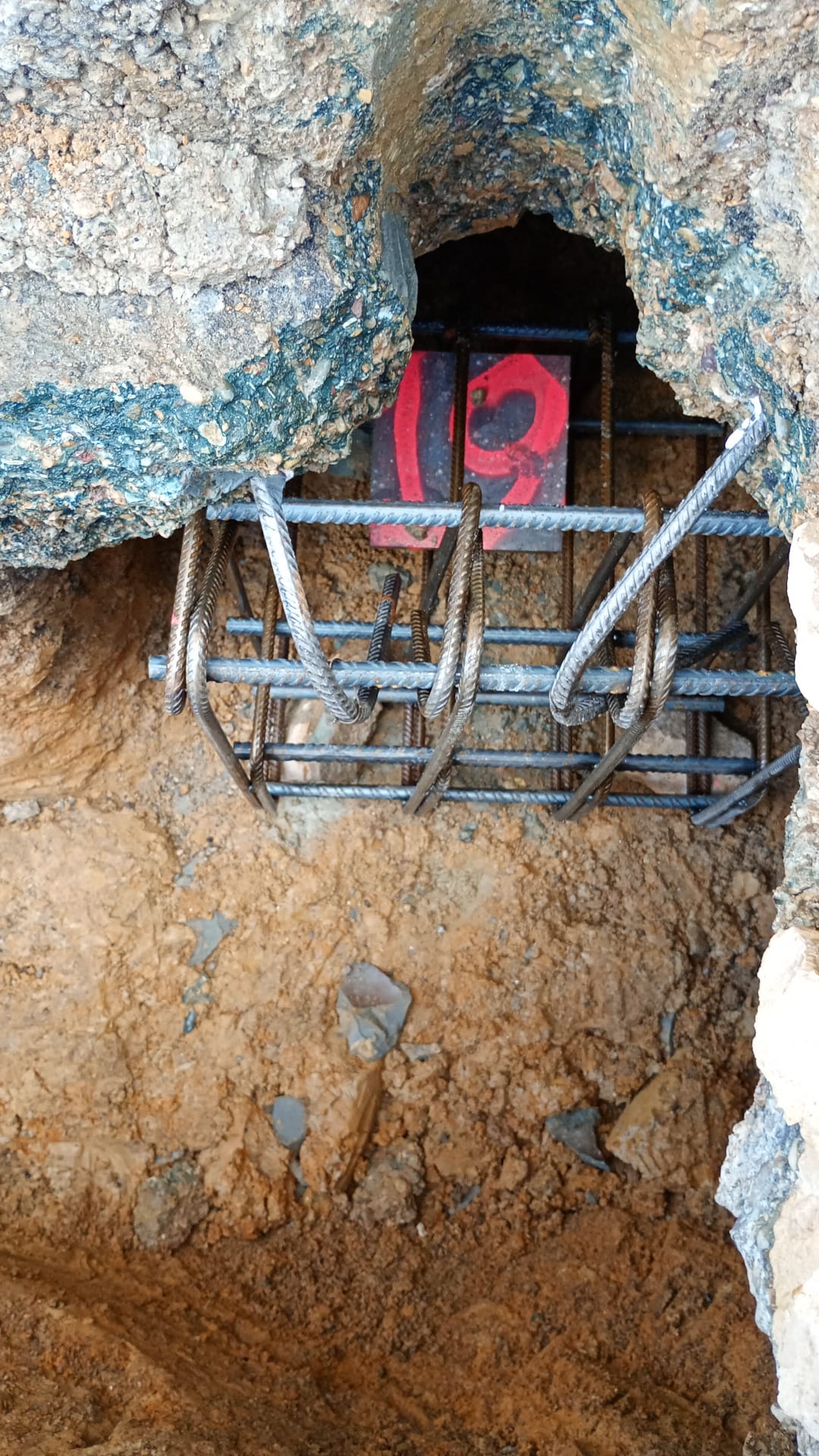 BATI-IDF ferraillage d'un massif de liaisonnement en L en galerie — pavillon à Chagny (71).
