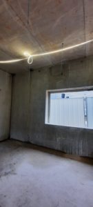 BATI-IDF grande halle intérieure de l'atelier de maintenance (prémurs et lanterneaux) — Ligne 13, Chatillon (92).