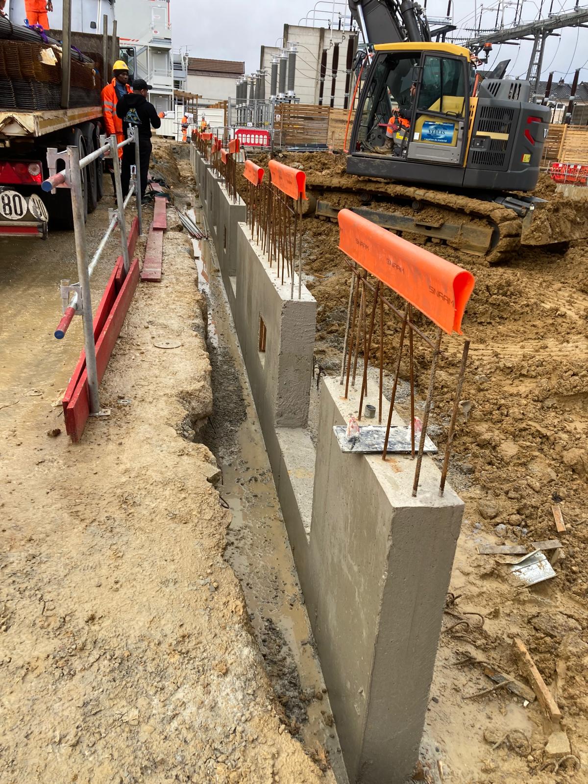 BATI-IDF voile béton armé (ép. 18 cm, 34 ml) achevé sur le poste source — finition, Clamart (92).