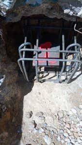 BATI-IDF cage d'armatures d'un massif de liaisonnement béton armé en tête de micropieu recépé, sous la fondation — Claviers (83).