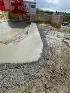 BATI-IDF dalle de plateforme du puits (béton fibré) coulée pour les ateliers de paroi moulée — Clichy-sous-Bois (93).