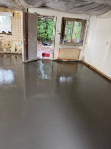 BATI-IDF plancher de type dalle portée terminé après reprise en sous-œuvre du pavillon — Feucherolles (78).