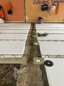 BATI-IDF plancher porté en poutrelles-hourdis sur la reprise en sous-œuvre — pavillon à Feucherolles (78).
