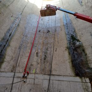 BATI-IDF atelier de finitions sur paroi moulée, accès par nacelle dans le puits du Siphon Ilet — Le Havre (76).