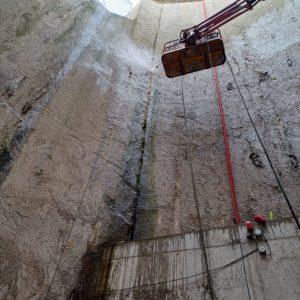 BATI-IDF nettoyage haute pression de la paroi moulée en nacelle avant traitement — Siphon Ilet, Le Havre (76).