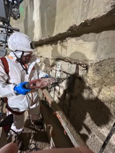 BATI-IDF traitement d'un joint de panneaux de paroi moulée — Siphon Ilet, Le Havre (76).