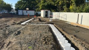 BATI-IDF implantation des murettes-guides pour pieux sécants sur l'emprise du chantier — NEOS, Rennes (35).