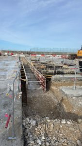 BATI-IDF murettes-guides pour paroi moulée en cours de coffrage et ferraillage — chantier EPR2, Penly (76).