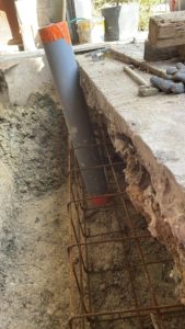 BATI-IDF réservation Ø180 mm inclinée à 9,5° intégrée à la longrine de reprise en sous-œuvre, pour la réalisation future de micropieux — Rueil-Malmaison (92).