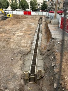 BATI-IDF tranchée profonde des murettes-guides pour paroi moulée en site urbain — parking Aristide Briand, Sète (34).