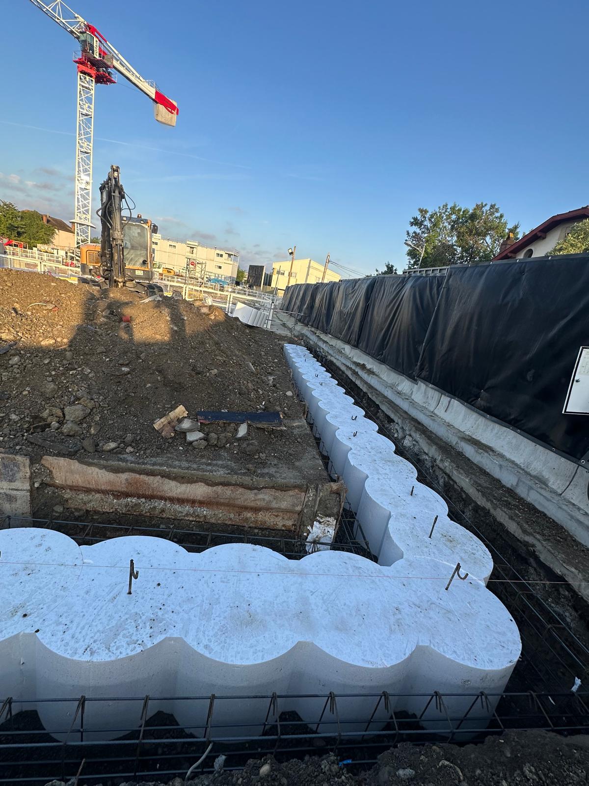 BATI-IDF empreintes des pieux sécants (réservations Ø840 mm) dans le ferraillage des murettes-guides — Toulouse (31), Métro Ligne C.