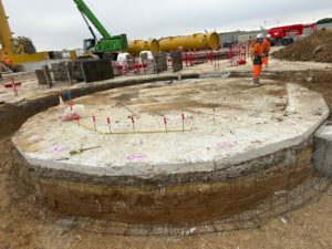BATI-IDF murettes-guides circulaires bétonnées, guidant la paroi moulée de l'ouvrage — OA 3801, Ligne 17 du Grand Paris (93).