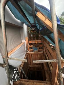 BATI-IDF puits de fouille blindée bois profond de 4,5 m, reconnaissance de l'assise de fondation — Vernon (27).