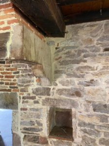 BATI-IDF chaînage béton en tête de mur en pierre, confortement de la structure — Condal (71).