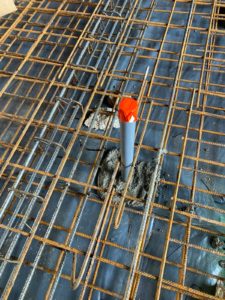 BATI-IDF ferraillage du nouveau dallage béton armé sur polyane, avec réservations — Condal (71).